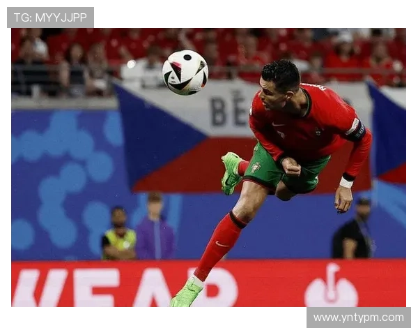 C罗欧洲赛场再创纪录引发全球球迷热议与讨论 - 副本